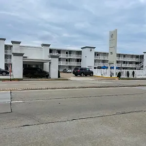 https://oceans-2700.hotels-in-virginia-beach.com